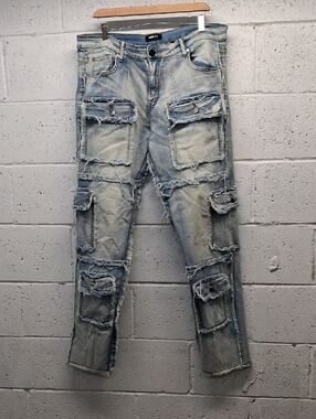 NWOT Nova Men Light Wash Distressed Cargo Jeans Sz. 38